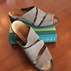 Naot brown suede sandals size 41